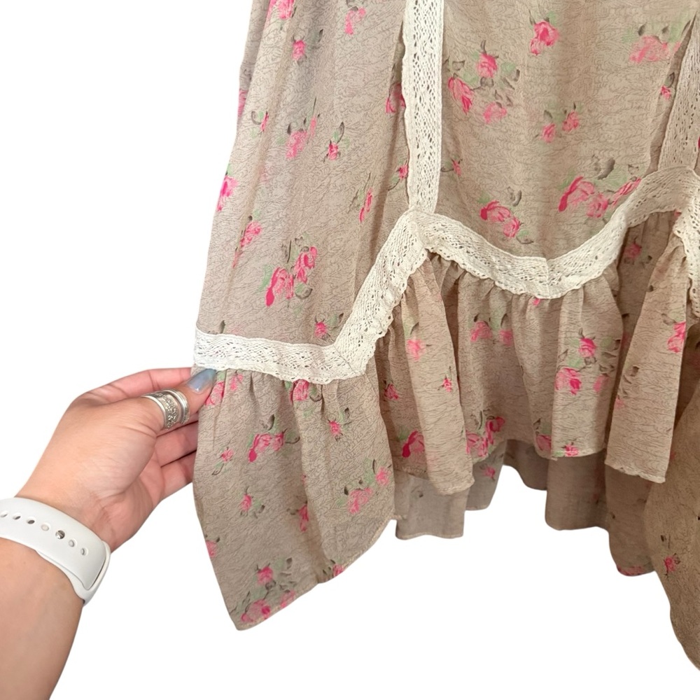 Free People Floral Beige Sleeveless Top with Lace Trim - Picture 2 of 6